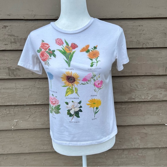 Fifth Sun boho floral T-shirt! - Picture 2 of 6